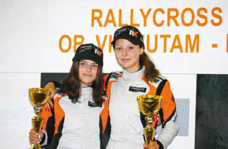 Lanyok_a_volan_mogott1 Lanyok_a_volan_mogott1